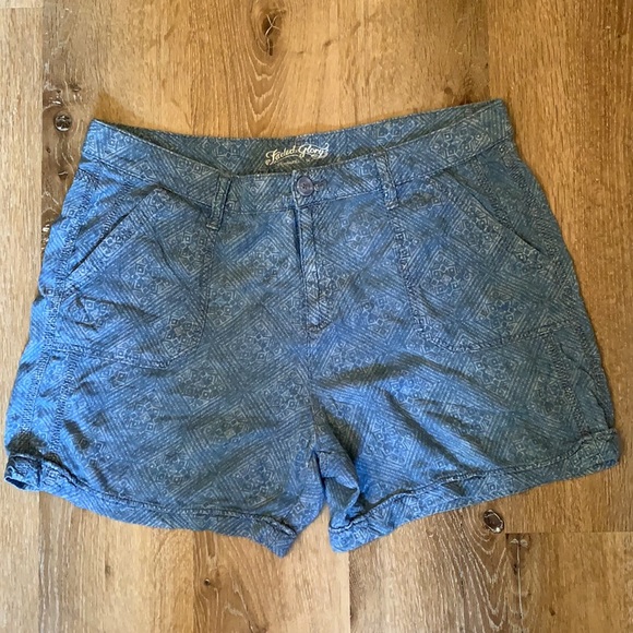Faded Glory shorts size 14 NWOT - Picture 1 of 4